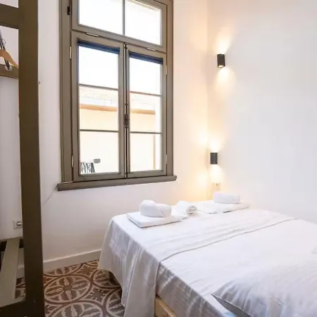 Готель Oezel *