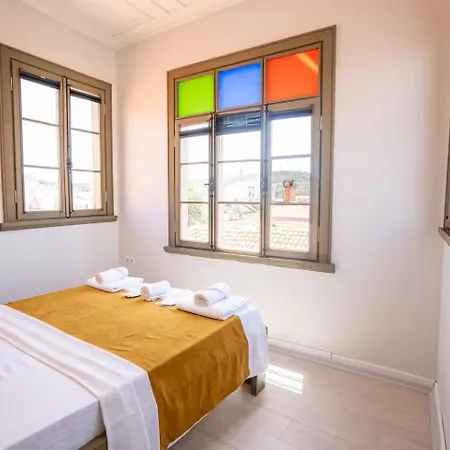 Oezel Hotel *