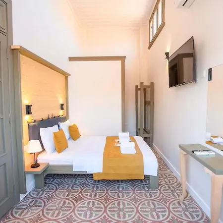 Oezel Hotel Ayvalik