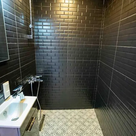 Hotel Oezel *