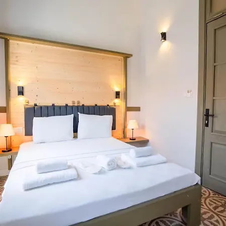Oezel Hotel *