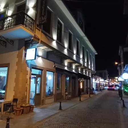 Oezel Hotel Ayvalik